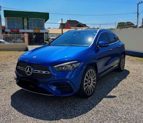 MERCEDES-BENZ-GLA 200-2024