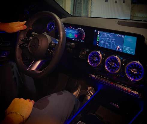 MERCEDES-BENZ-GLA 200-2024