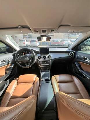 MERCEDES-BENZ-GLA 200-2017