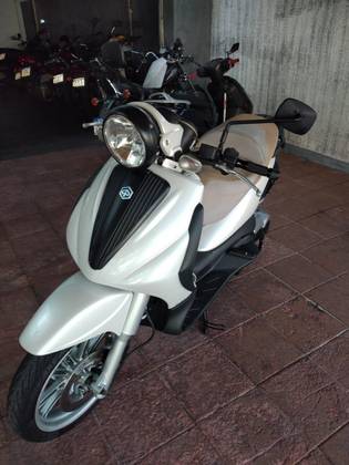 PIAGGIO BEVERLY 500 