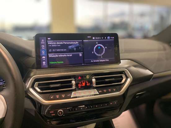 BMW-iX3-2023