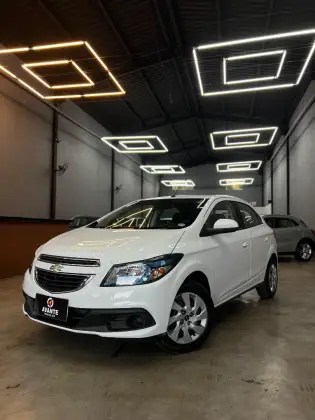CHEVROLET ONIX 1.4 MPFI LT 8V FLEX 4P MANUAL CHEVROLET ONIX 1.4 MPFI LT 8V FLEX 4P MANUAL