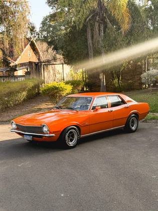 FORD MAVERICK SUPER LUXO SEDAN 6 CILINDROS 12V GASOLINA 4P MANUAL