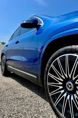 MERCEDES-BENZ-GLA 200-2024