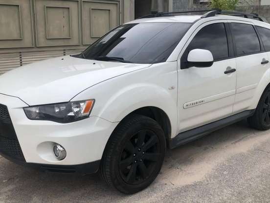 MITSUBISHI-OUTLANDER-2.0 16V GASOLINA 4P AUTOMÁTICO MITSUBISHI-OUTLANDER-2013