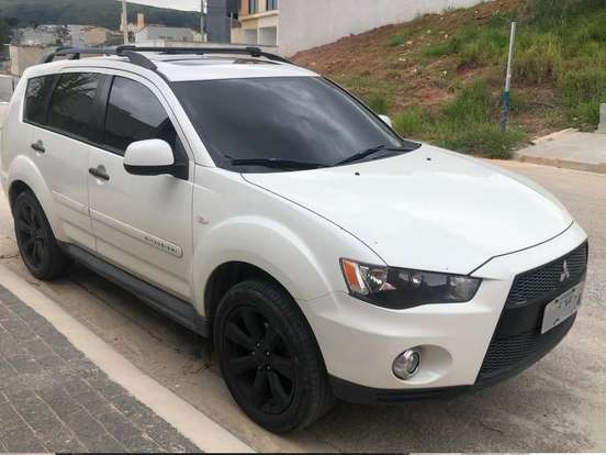 MITSUBISHI-OUTLANDER-2.0 16V GASOLINA 4P AUTOMÁTICO MITSUBISHI-OUTLANDER-2013