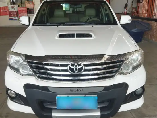 TOYOTA-HILUX SW4-3.0 SRV 4X4 7 LUGARES 16V TURBO INTERCOOLER DIESEL 4P AUTOMÁTICO TOYOTA-HILUX SW4-2012