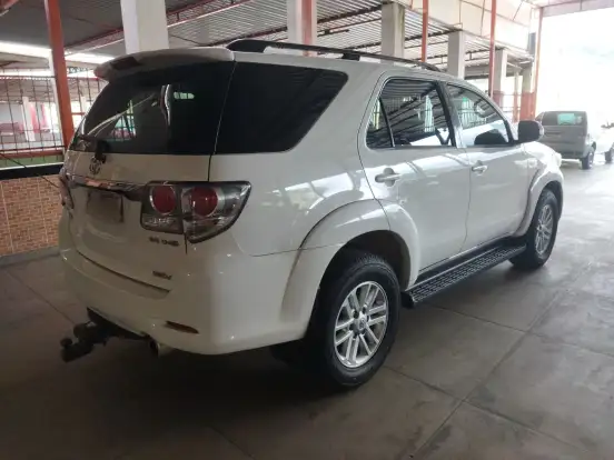 TOYOTA-HILUX SW4-2012
