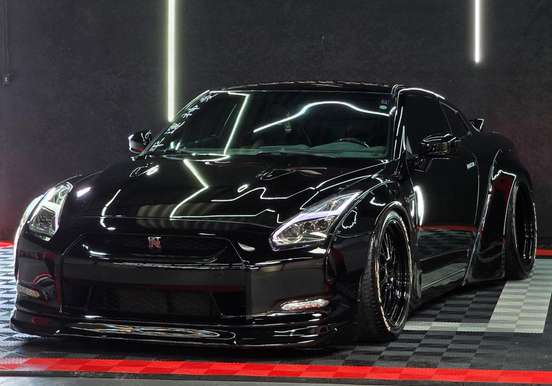 NISSAN-GT-R-2009