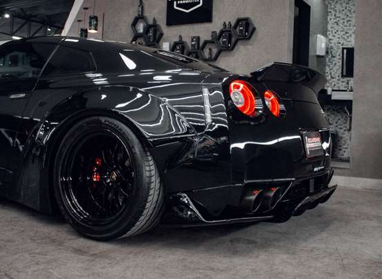 NISSAN-GT-R-2009