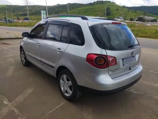 VOLKSWAGEN-FOX-1.6 MI PLUS 8V FLEX 4P MANUAL VOLKSWAGEN-FOX-2006