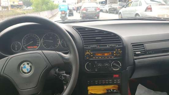 BMW-325i-1995