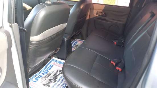MITSUBISHI-L200-2009