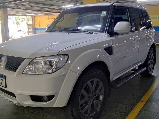 MITSUBISHI-PAJERO TR4-2.0 4X2 16V 140CV FLEX 4P AUTOMÁTICO MITSUBISHI-PAJERO TR4-2014