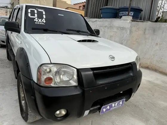 NISSAN FRONTIER 2.8 XE 4X4 CD TURBO ELETRONIC DIESEL 4P MANUAL