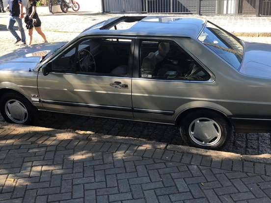 VOLKSWAGEN-SANTANA-2.0 GLS 8V ÁLCOOL 2P AUTOMÁTICO VOLKSWAGEN-SANTANA-1988