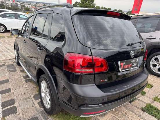 VOLKSWAGEN-SPACE CROSS-2013