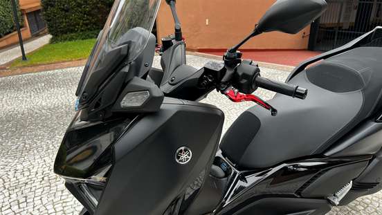 YAMAHA-XMAX 250 CONNECTED ABS-2025