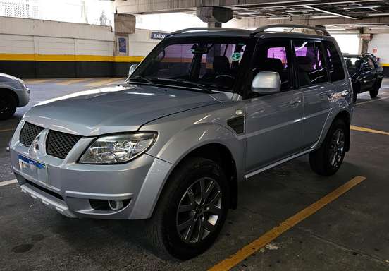MITSUBISHI-PAJERO TR4-2013