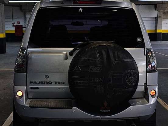 MITSUBISHI-PAJERO TR4-2.0 4X2 16V 140CV FLEX 4P AUTOMÁTICO MITSUBISHI-PAJERO TR4-2013