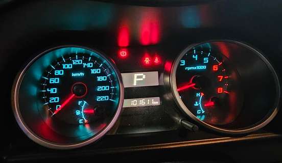 MITSUBISHI-PAJERO TR4-2013