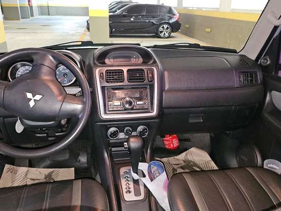 MITSUBISHI-PAJERO TR4-2.0 4X2 16V 140CV FLEX 4P AUTOMÁTICO MITSUBISHI-PAJERO TR4-2013
