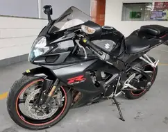 SUZUKI GSX-R750 SRAD SUZUKI GSX-R750 SRAD