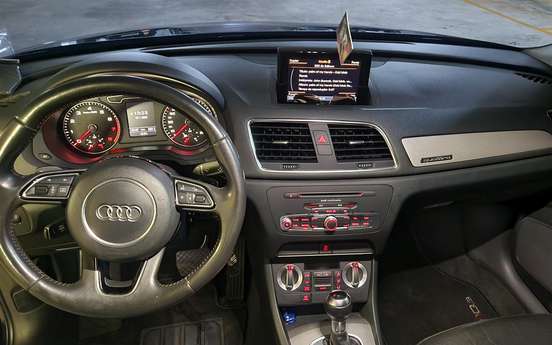 AUDI-Q3-2012