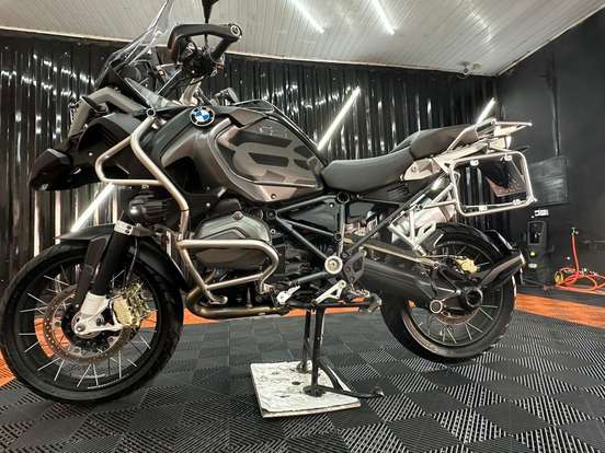 BMW-R 1200 GS TRIPLE BLACK BMW-R 1200 GS TRIPLE BLACK-2018