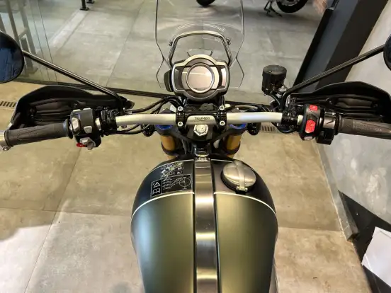 TRIUMPH-SCRAMBLER 1200 XE-2023