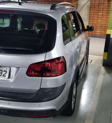 VOLKSWAGEN-SPACE CROSS-2012