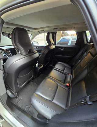 VOLVO-XC60-2018