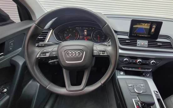 AUDI-Q5-2019