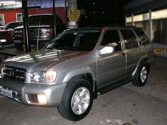 NISSAN-PATHFINDER-2001