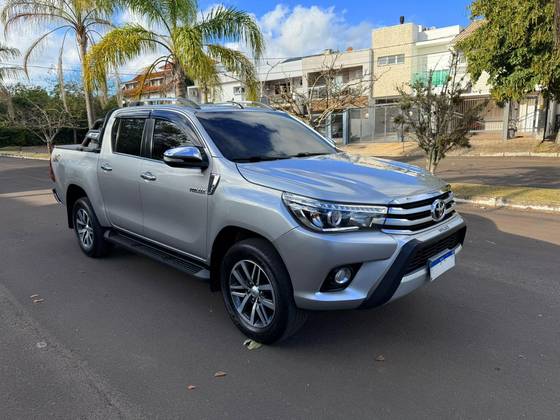 Imagem de TOYOTA HILUX 2.8 SRX 4X4 CD 16V DIESEL 4P AUTOMÁTICO