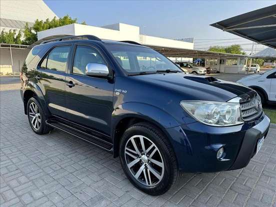 TOYOTA-HILUX SW4-2011