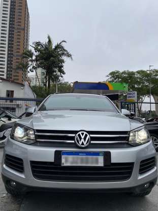 VOLKSWAGEN-TOUAREG-2011