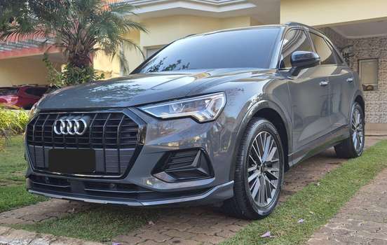 AUDI-Q3-2021