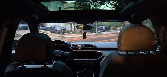 AUDI-Q3-2021