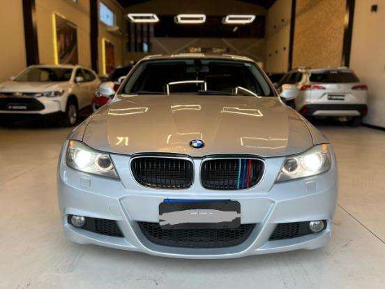 BMW-318i-2.0 SPORT 16V GASOLINA 4P AUTOMÁTICO BMW-318i-2011