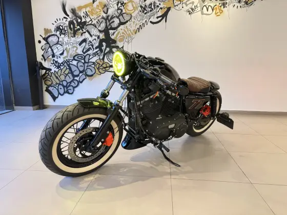 HARLEY-DAVIDSON SPORTSTER FORTY-EIGHT 