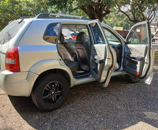 HYUNDAI TUCSON 2.0 MPFI GL 16V 2WD GASOLINA 4P AUTOMÁTICO