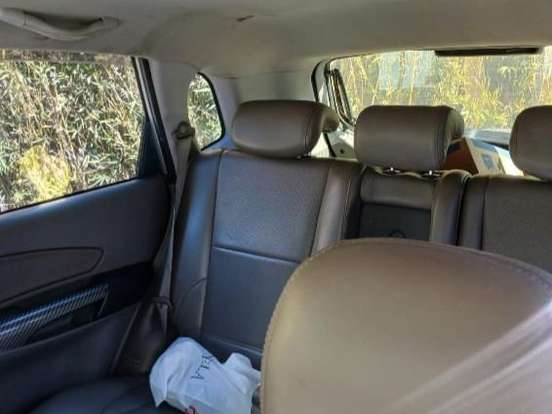 HYUNDAI-TUCSON-2.0 MPFI GL 16V 2WD GASOLINA 4P AUTOMÁTICO HYUNDAI-TUCSON-2011