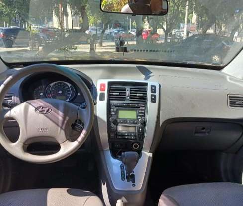 HYUNDAI-TUCSON-2011