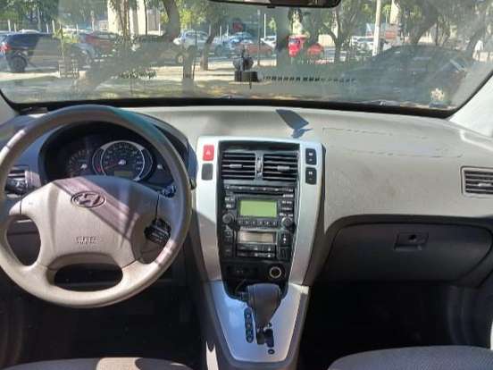 HYUNDAI-TUCSON-2.0 MPFI GL 16V 2WD GASOLINA 4P AUTOMÁTICO HYUNDAI-TUCSON-2011