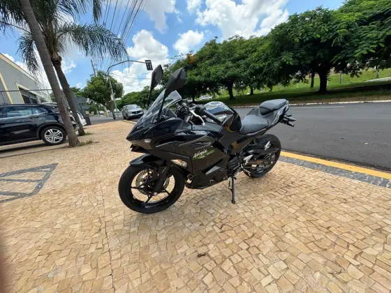 KAWASAKI Z500 