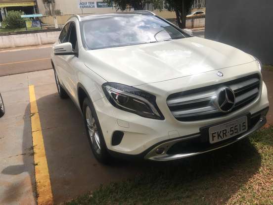 MERCEDES-BENZ-GLA 200-2017