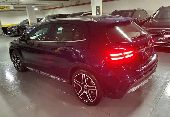MERCEDES-BENZ-GLA 250-2017