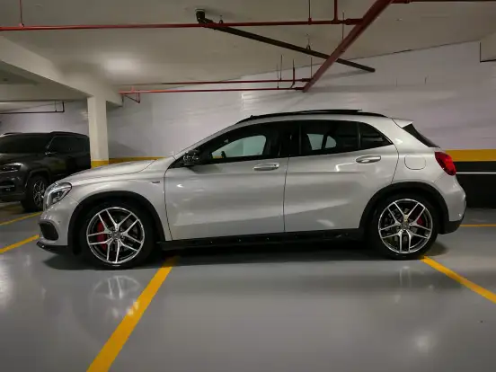 MERCEDES-BENZ-GLA 45 AMG-2.0 16V TURBO GASOLINA 4P AUTOMÁTICO MERCEDES-BENZ-GLA 45 AMG-2015
