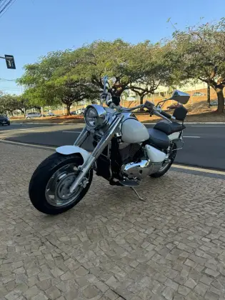 SUZUKI BOULEVARD C1500 SUZUKI BOULEVARD C1500